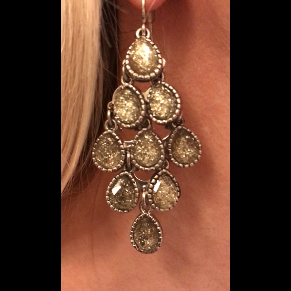 NEW BEAUTIFUL SHIMMERING ELEGANT DROP EARRINGS!